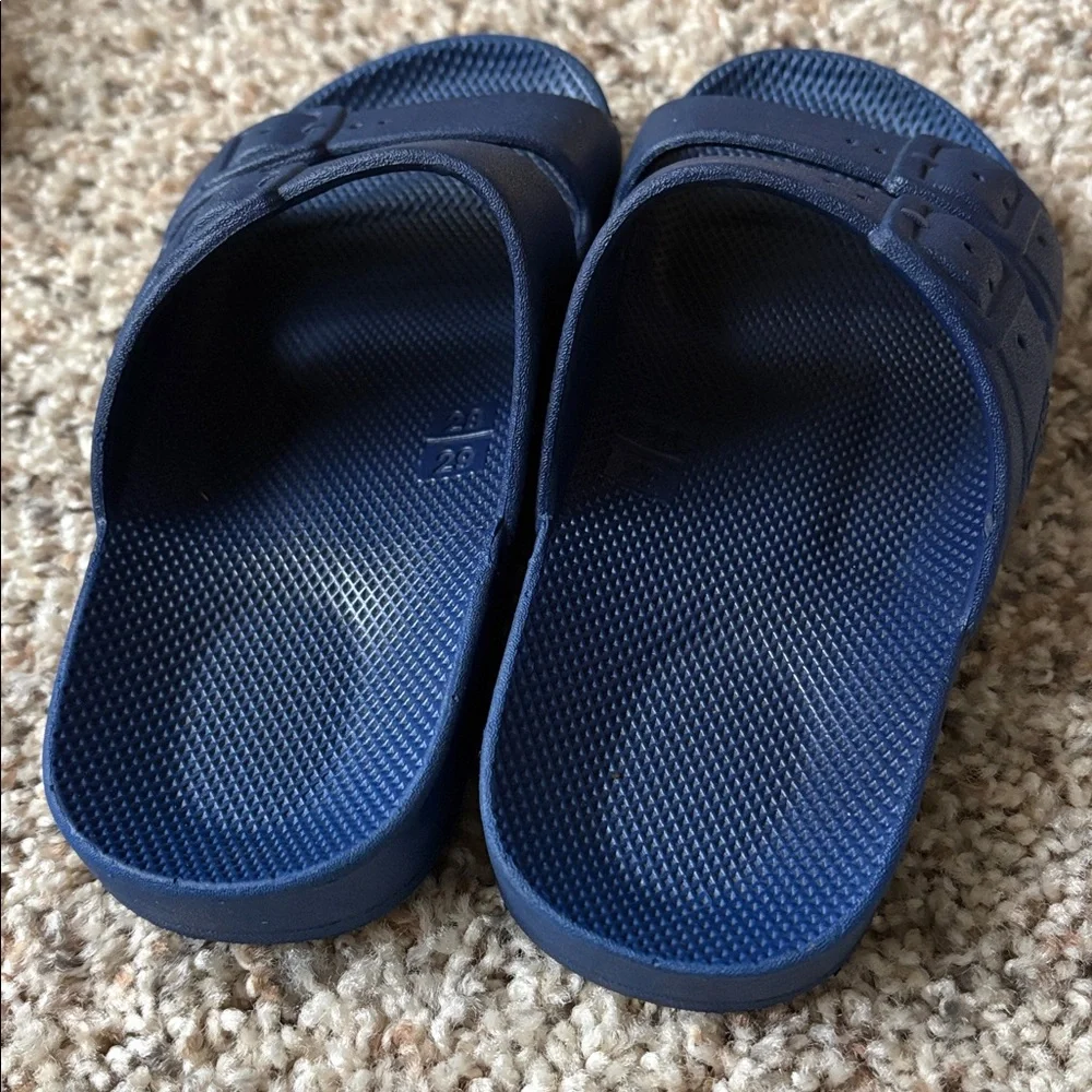 ☀️KIDS SALE☀️ Slide Sandals in Navy